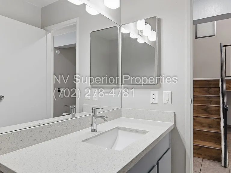 2274 E Desert Inn Rd — Photo 15