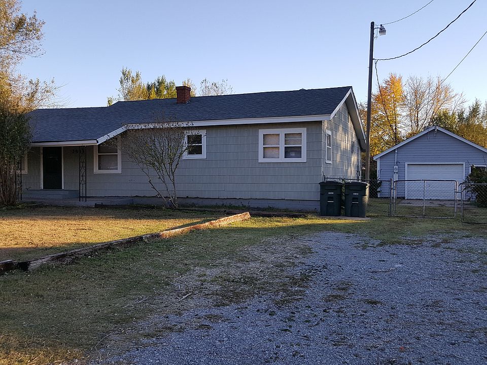 2nd image of 3904 Meadowview Dr