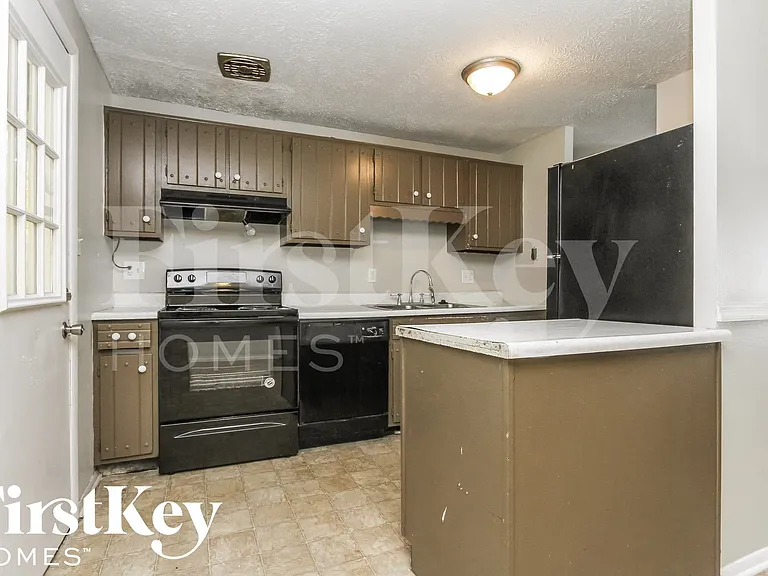 2530 Fairhaven Dr — Photo 7