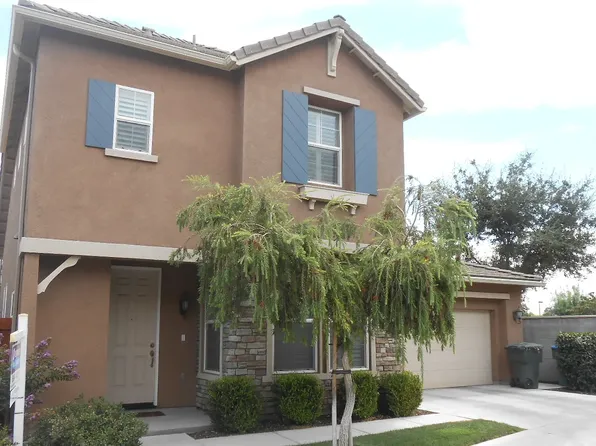 1414 N Siena St, Visalia, CA 93291