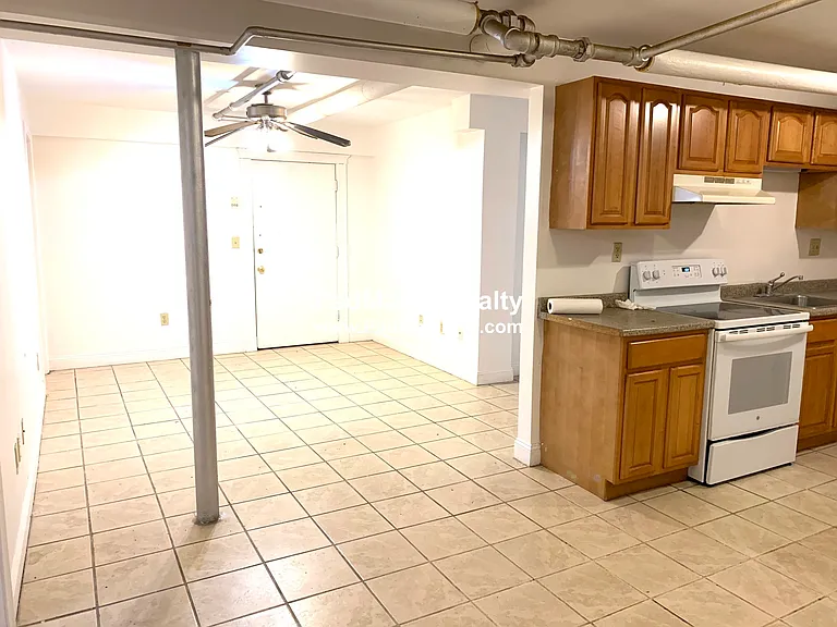 19 Egremont Rd #B — Photo 2