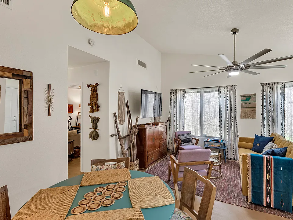 2549 N Palo Santo Dr