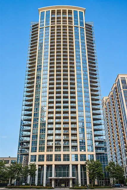 1235 S Prairie Ave #1805