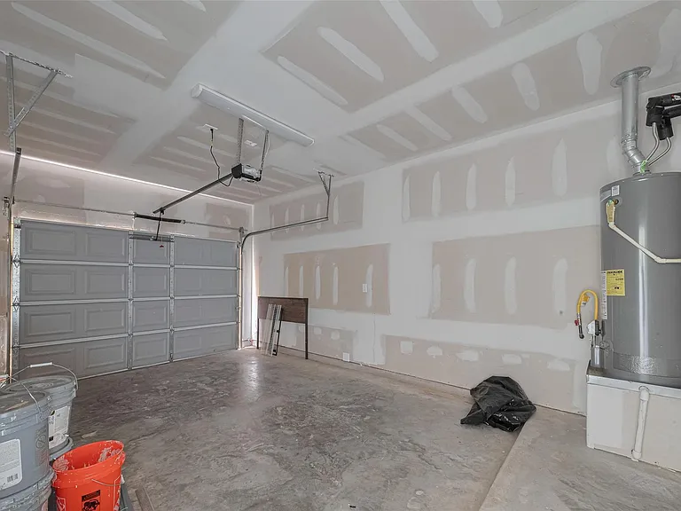 7981 Saint Louis St — Photo 36
