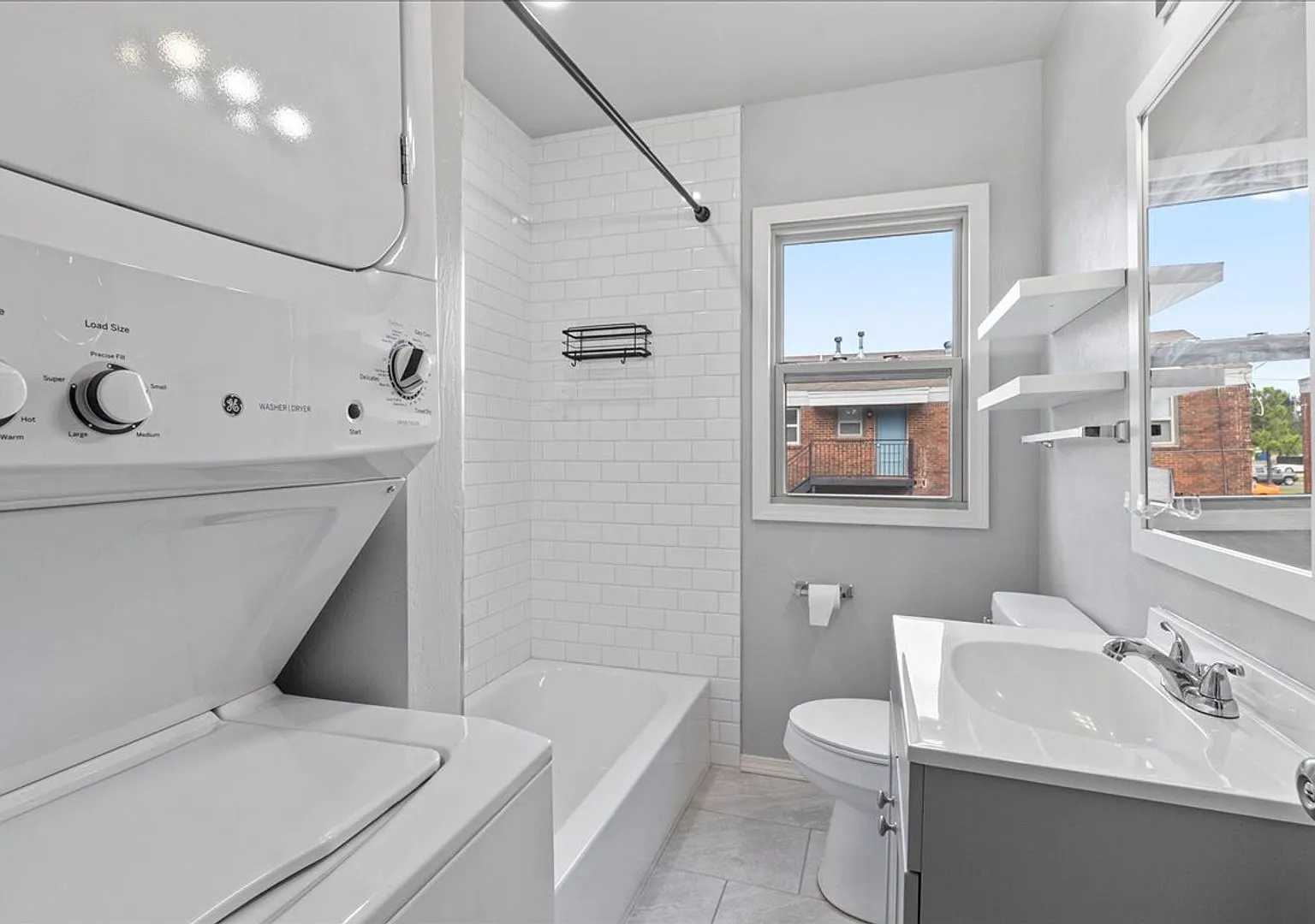 4610 N Classen Blvd — Photo 3