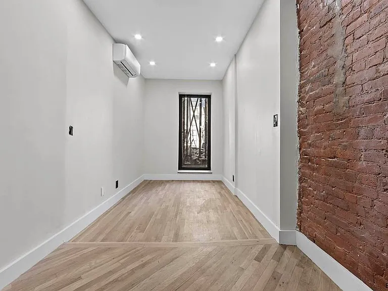 279 S 5th St #1A — Photo 12