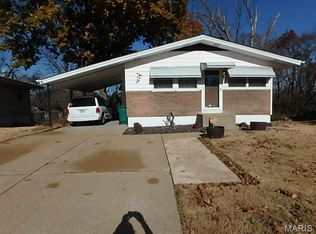 10555 Gourock Dr, Saint Louis, MO 63137
