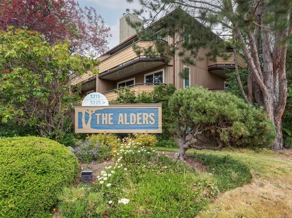 3215 Alder St #111, Saanich, BC V8X 1P3