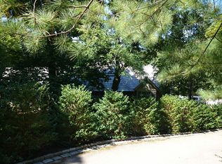 99 Gate House Rd, Newton, MA 02467