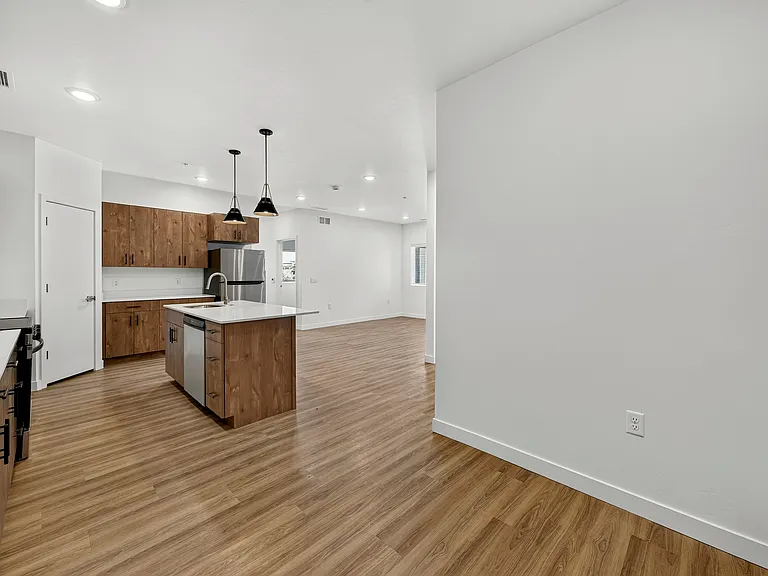 Kuna Commons — Photo 23