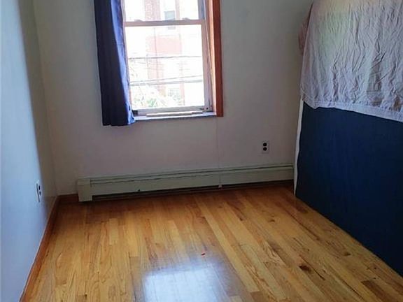 2nd image of 189 Bay 22 St #4