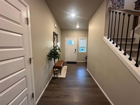 4th image of 915 122nd Ave SE