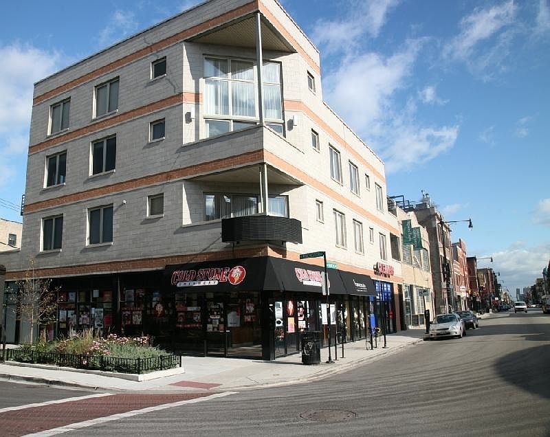 Building Photo 3