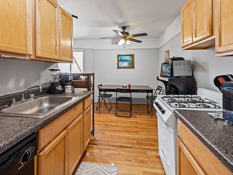 6122 N Winthrop Ave #400 — Photo 11