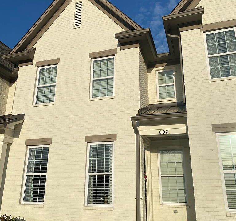1st image of 602 Farm View Dr #102