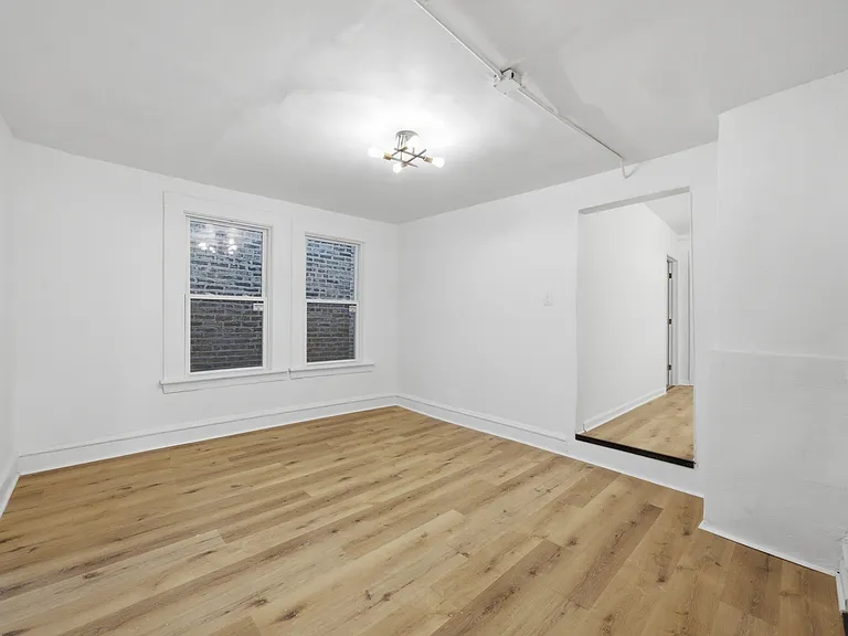 815 N Richmond St #301 — Photo 10