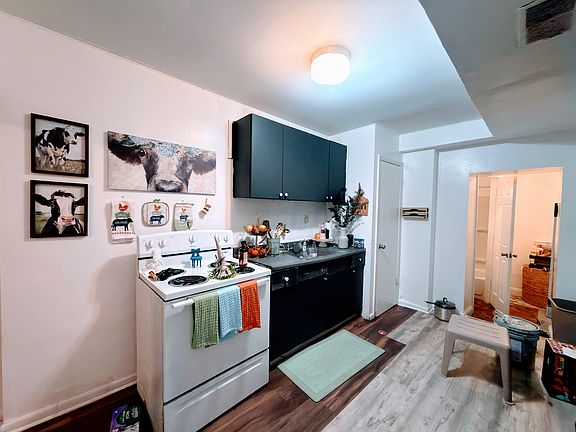 3rd image of 510 Shearman St #1