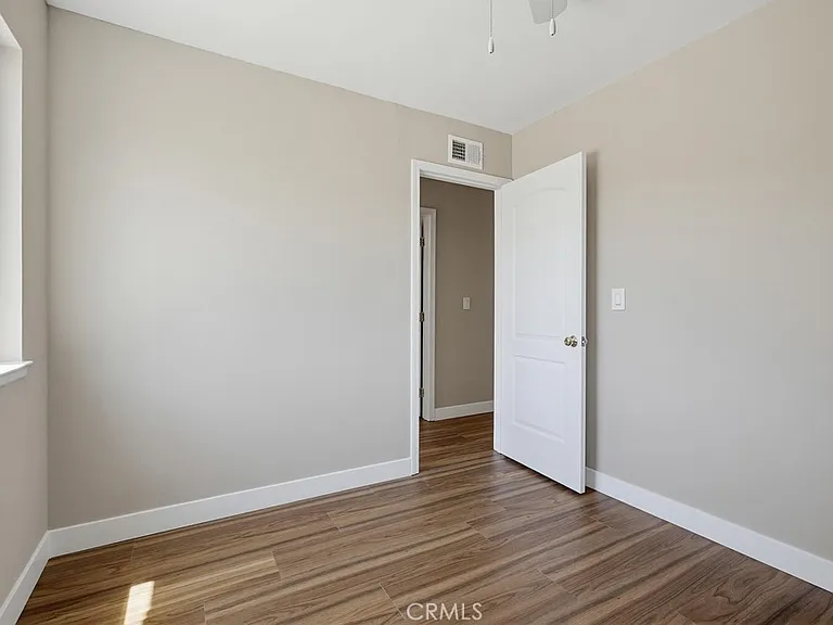 243 N Pageant St — Photo 40
