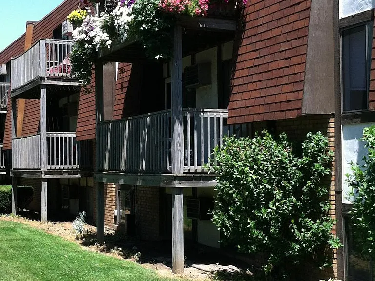 1308 East Ave — Photo 10