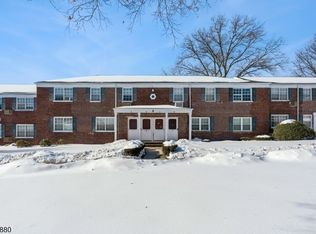 6A W Roselle Ave, Roselle Park, NJ 07204