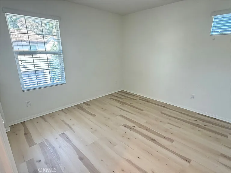 42688 Azure St — Photo 34