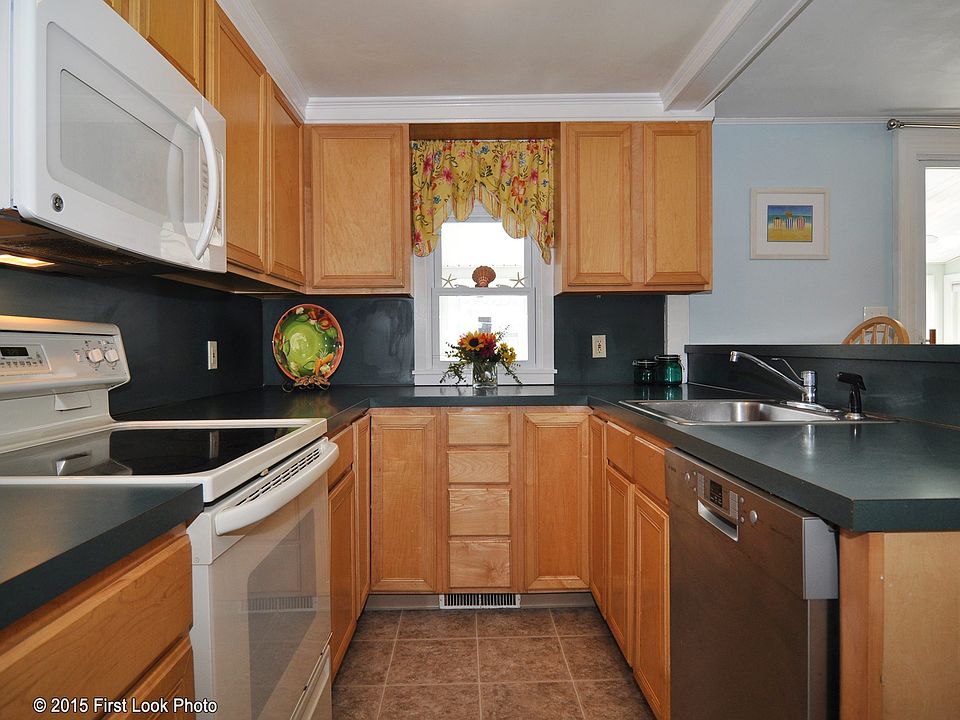 1st image of 11 Harcourt Ave