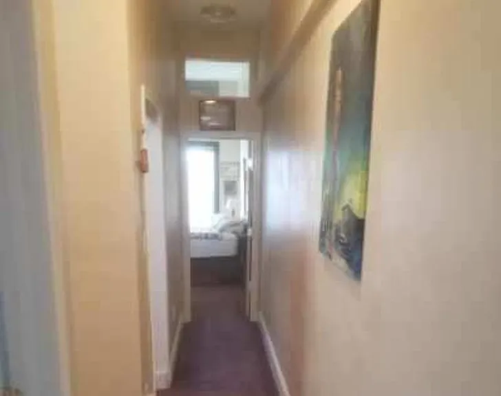 upstairs hallway toward MBR