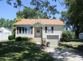 314 W Weldon St, Roberts, IL 60962