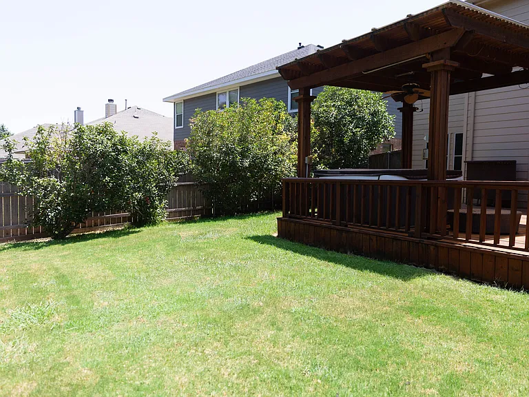 218 Mulberry Dr — Photo 20