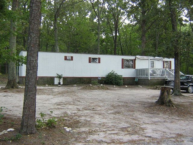 2nd image of 38 Knob Hill Ln