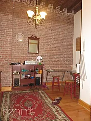 Rented by Rennit Inc.