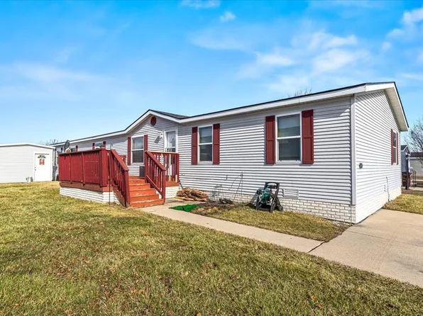 1881 Aspen St, Newport, MI 48166