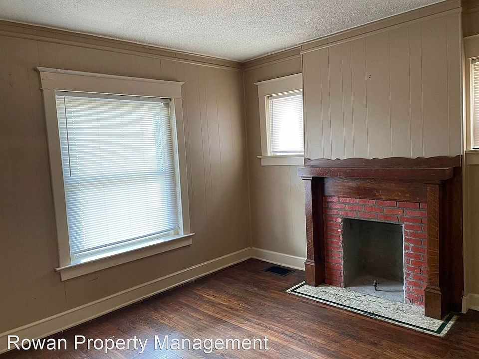 1st image of 3439 E 6th St #1