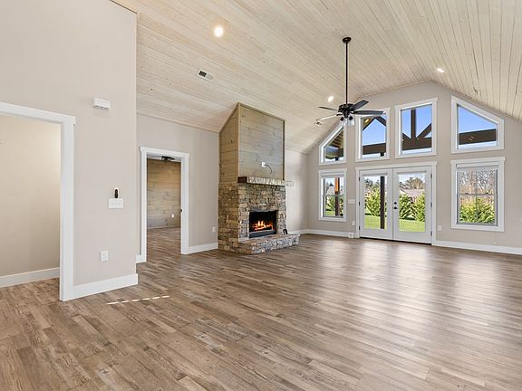 3rd image of 369 Mason Farm Rd