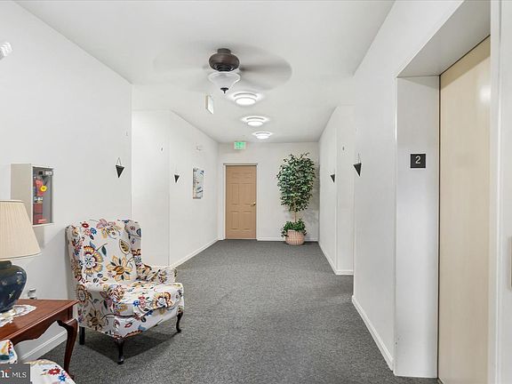 2nd image of 1307 Scottsdale Dr Unit 317