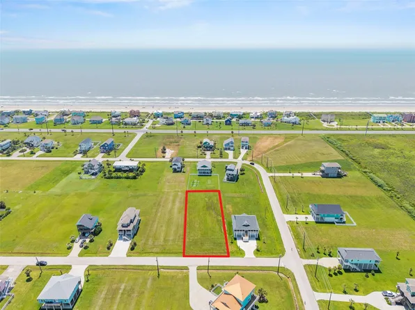 18817 Warrior Rd, Galveston, TX 77554