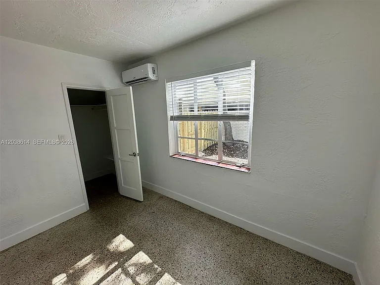 417 SE 14th Ct #1 — Photo 14