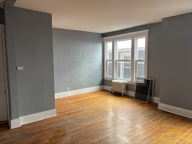 Studio, 700 sqft, $995 — Photo 2