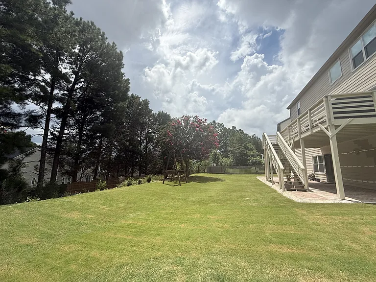 5805 Haterleigh Dr — Photo 3