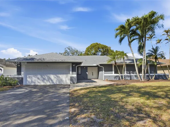 2791 SW 86th Way, Davie, FL 33328