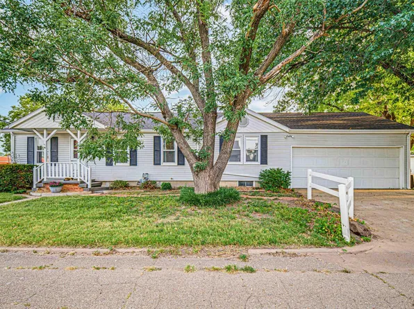 101 NE 16th St, Abilene, KS 67410
