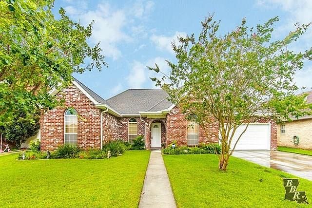 1st image of 211 Woodwind Dr