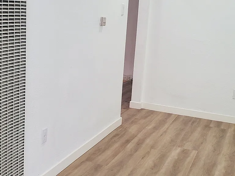 11745 4th Ave — Photo 8