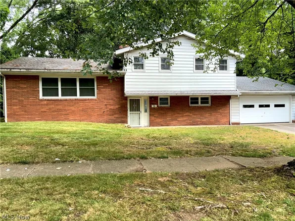 715 Doramor St, Kent, OH 44240