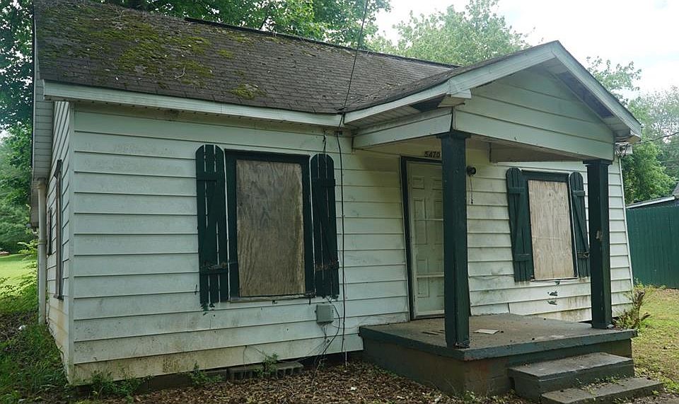 2nd image of 5470 Peak St SW