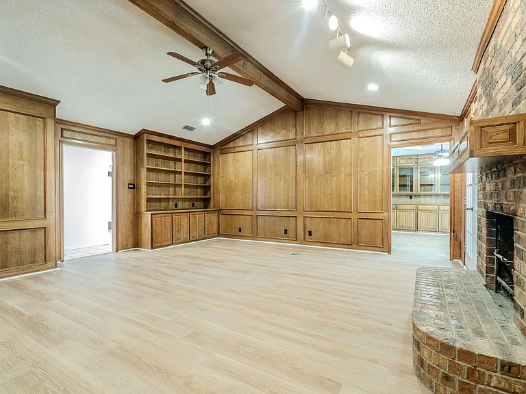 4501 Ridge North Rd — Photo 9