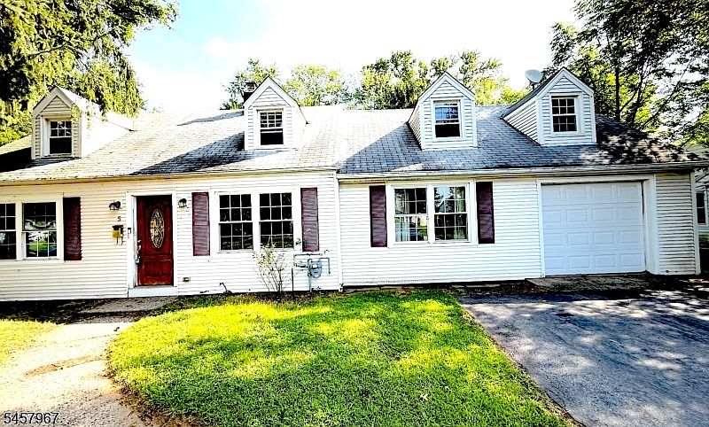 1st image of 5 Brookside Ave