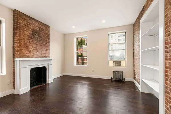 Rented by MNS | media 9