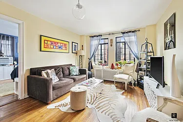 Rented by R New York