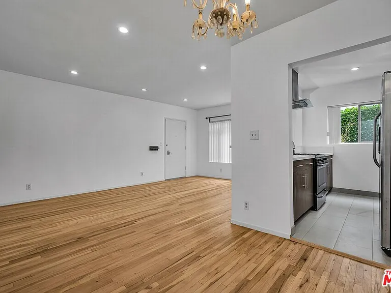 149 S Hayworth Ave #1 — Photo 3